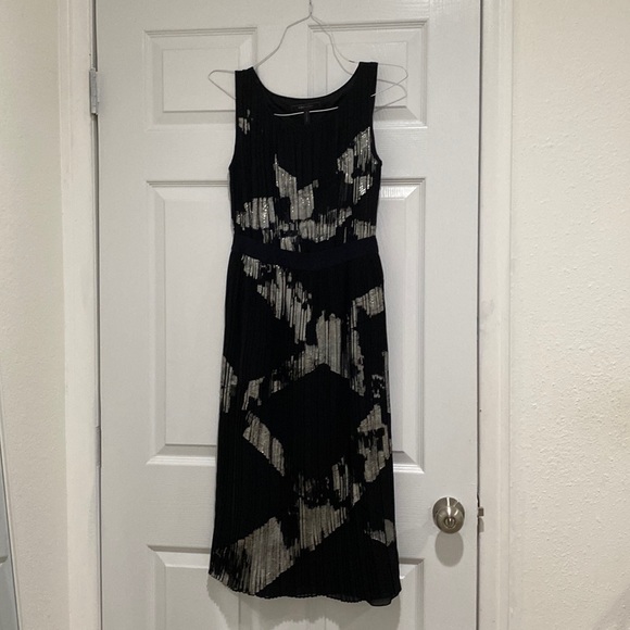 BCBGMaxAzria Dresses & Skirts - BCBG maxazria sleeveless dress